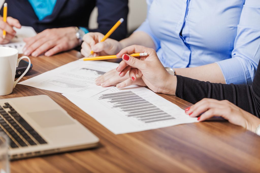People Sitting Desk Working 1024x683